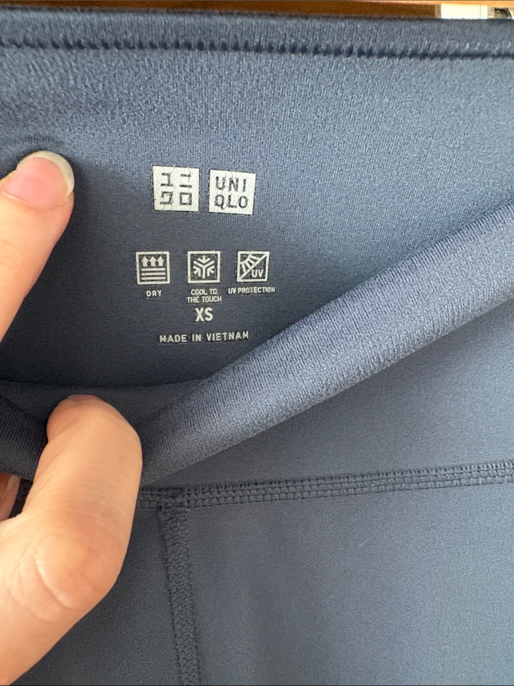 Uniqlo Airism Slate Blue Leggings with Pockets - Picture 3 of 5